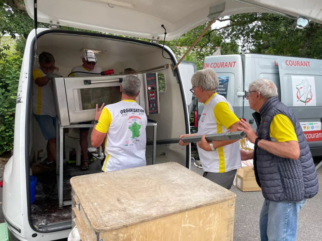 f4b1a96a-c1cb-48ee-8a2f-1d0afe4cb371